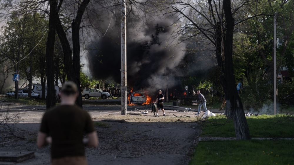 Russian strikes kill 21 in Ukraine